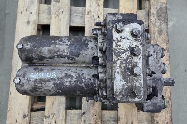 Kompaktor Bomag BC 572 RB - filtr